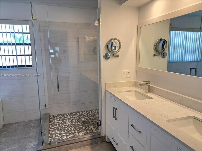 Building Photo - 3535 Magellan Cir