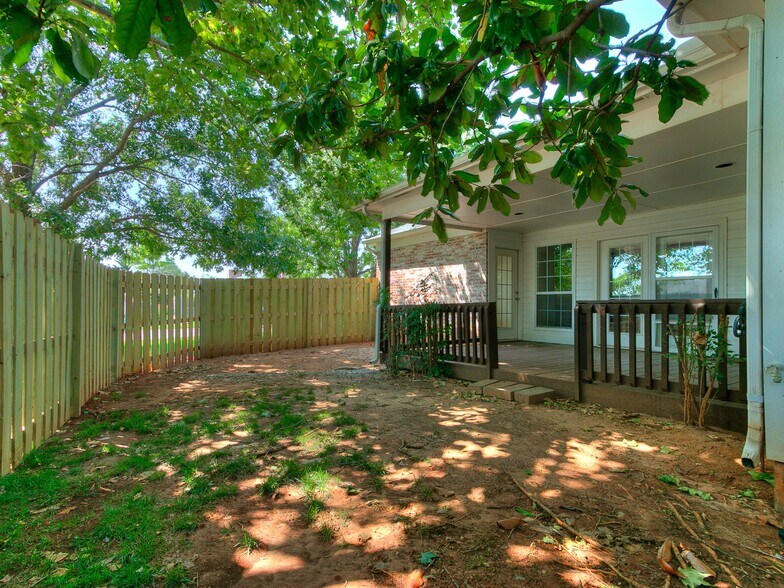 Building Photo - 6439 Masons Dr