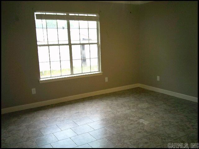 Building Photo - 713 Elkhart Loop