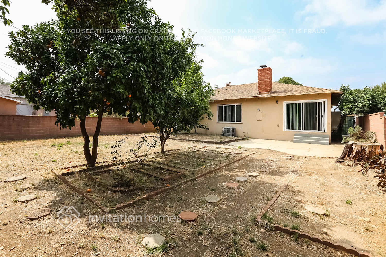 Building Photo - 15040 Valerio St