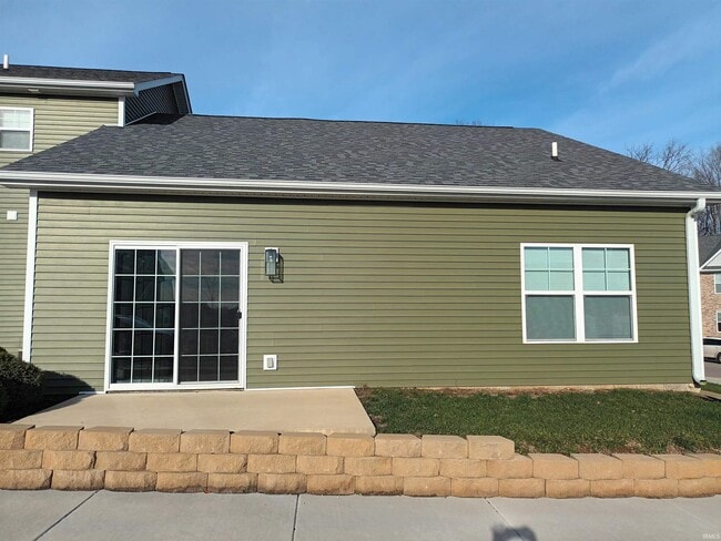 Building Photo - 1231 W Rangeview Cir