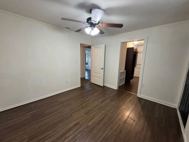 Building Photo - 3/2 House with bonus room in Armuchee $1,195