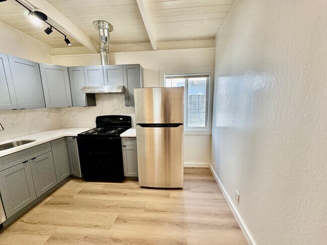 Building Photo - El Cerrito, Newly Renovated 2BR/1BA Upstairs Unit – Convenient Location!