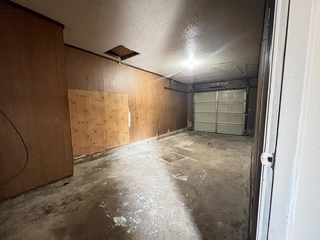Building Photo - 121 Crawford Ct