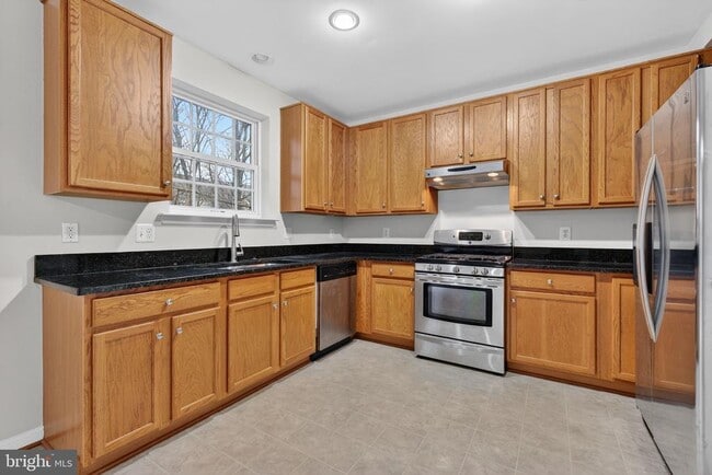 Building Photo - 7568 Great Swan Ct