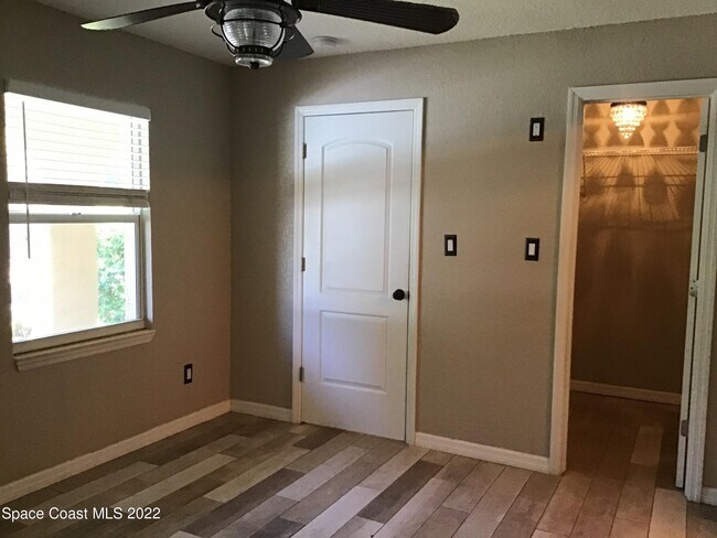 Building Photo - 2859 Kingston Ln