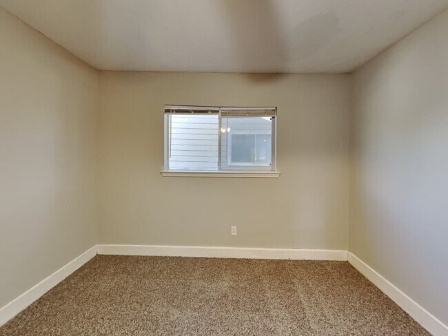 Building Photo - 19119 Spruce Bough Ln