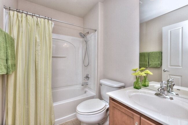 Building Photo - 305 Barrington Farm Ct