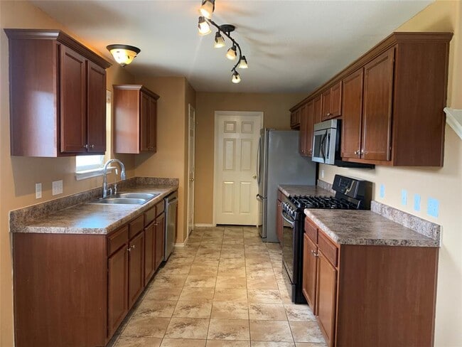 Building Photo - 18317 Great Falls Dr