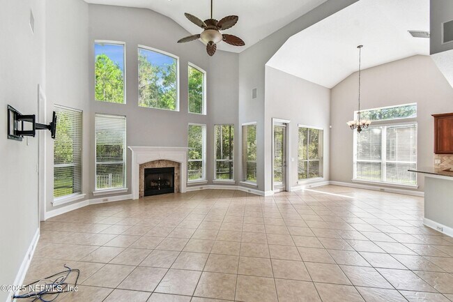 Building Photo - 263 Stonewell Dr