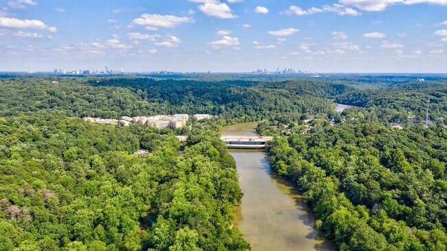 Building Photo - 1016 River Vista Drive