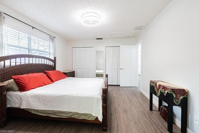 Building Photo - 1881 Danford St