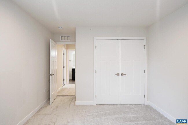 Building Photo - 922 Marsac St