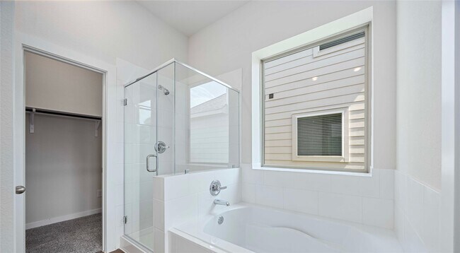 Building Photo - 1055 Bluebonnet Trl