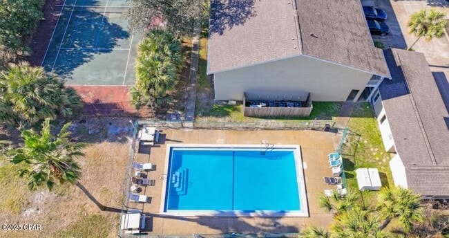 Building Photo - 6903 N Lagoon Dr