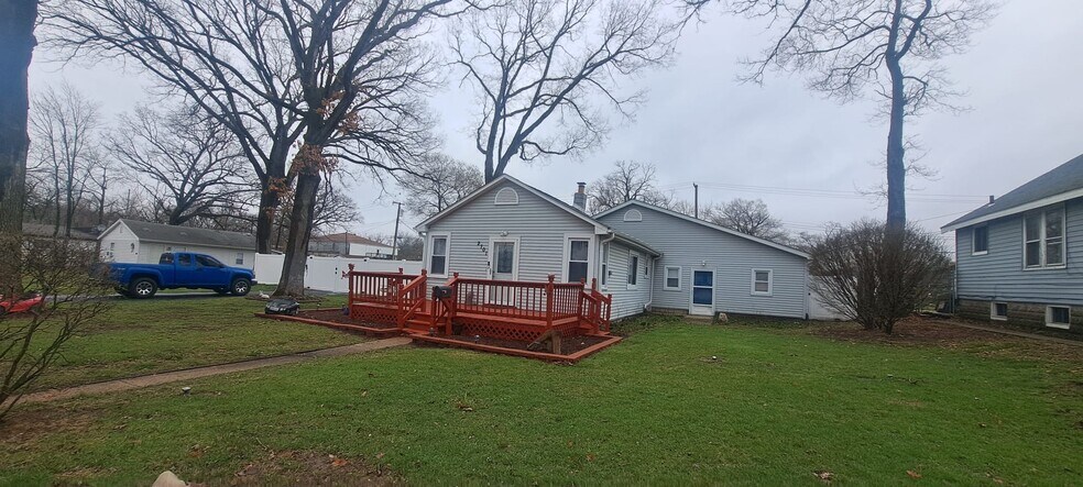 Building Photo - 2701 Greene St