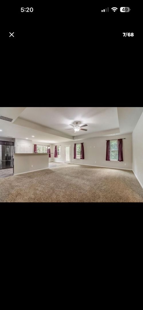 Building Photo - 3401 Silver Ridge Dr
