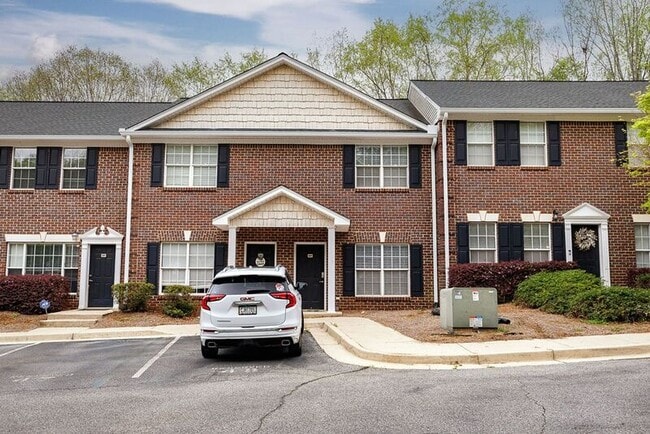 Building Photo - 101 Wood Lake Dr