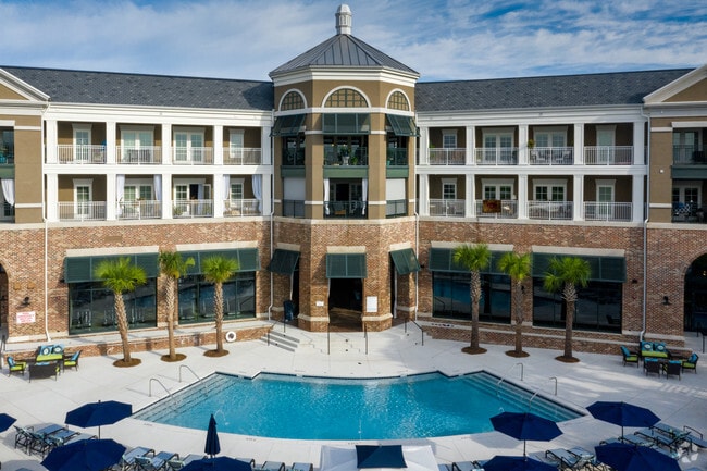 Building Photo - Simmons Park