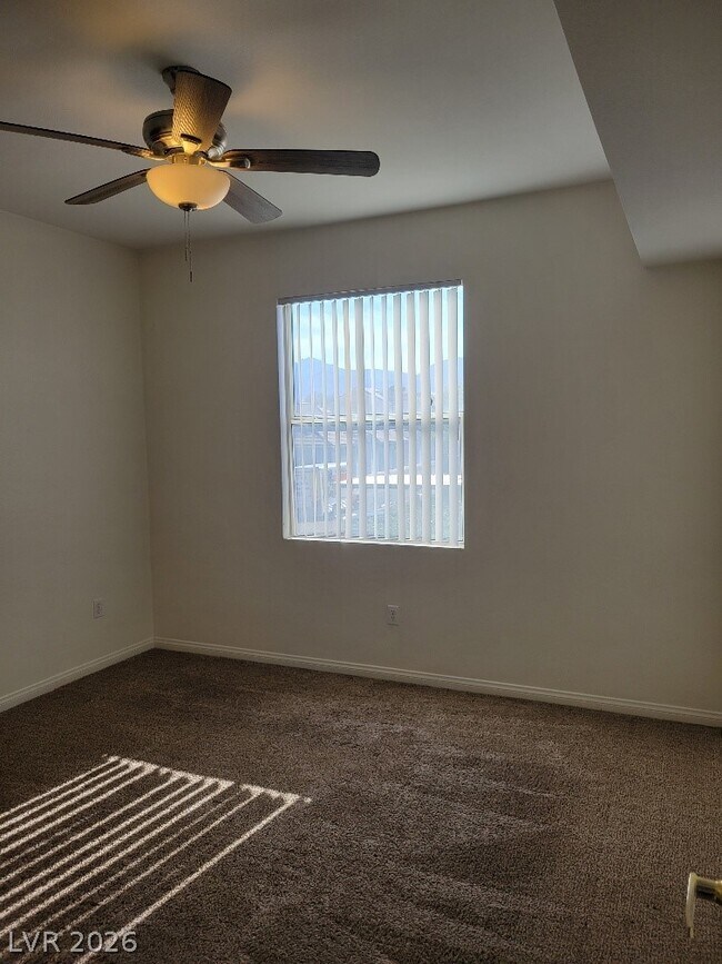 Building Photo - 6955 N Durango Dr