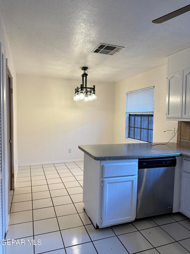 Building Photo - 8705 Galena Dr