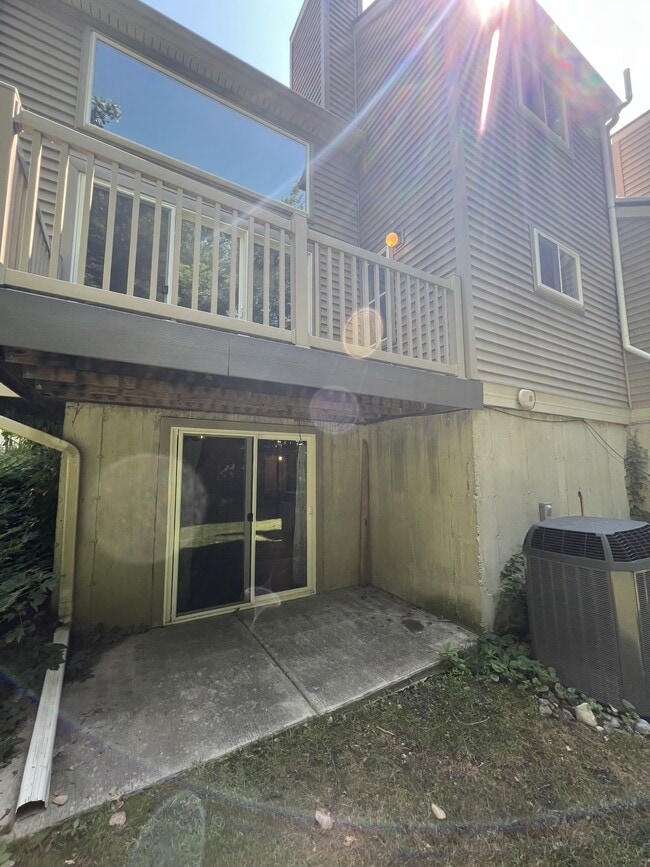 Building Photo - 3633 E Meadows Ct