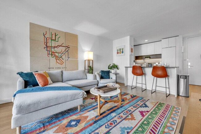 Building Photo - 68 W 37th St