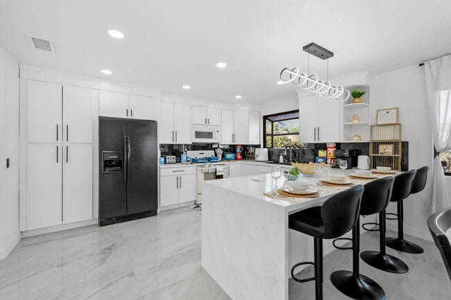 Building Photo - 14552 Skyline Truck Trail