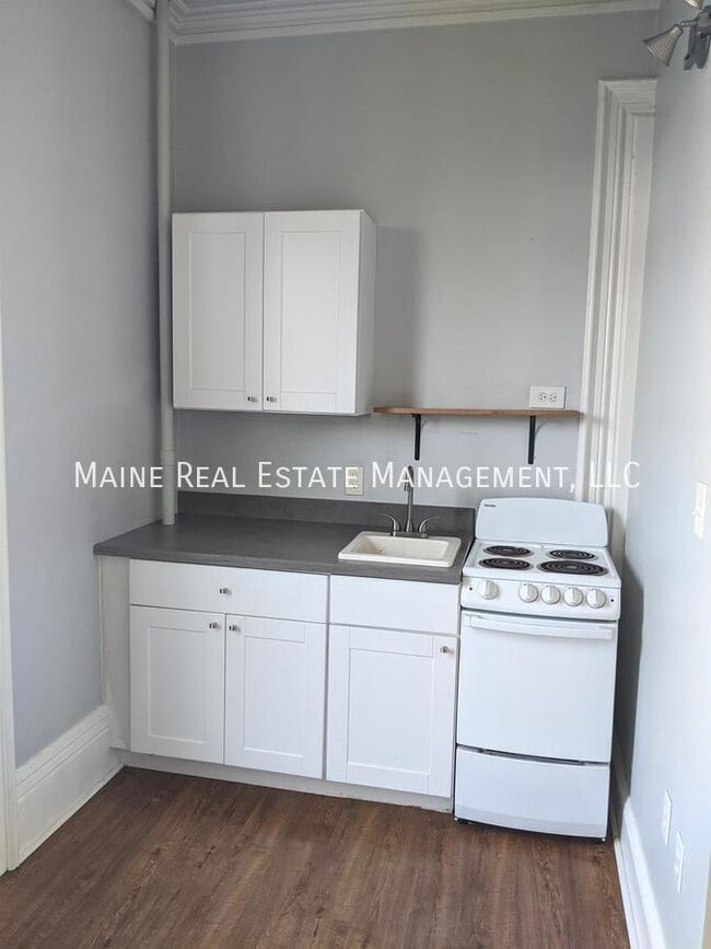 Primary Photo - 224 State St