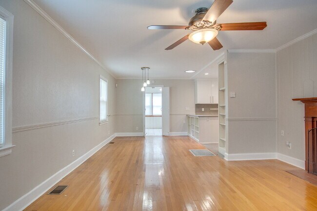 Building Photo - East Pensacola 4BR Home with Loft, Sunroom, Hardwood Floors & Updated Kitchen