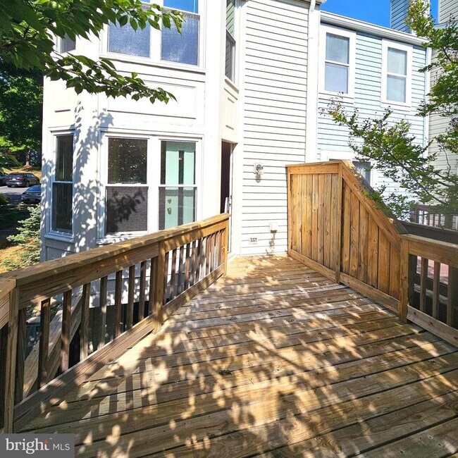 Building Photo - 5911 Sir Cambridge Way