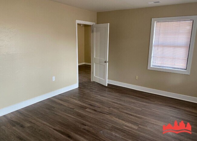 Building Photo - 7815 Armour Rd