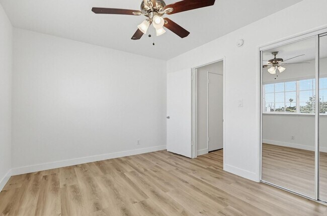 Building Photo - 6629 Crenshaw Blvd