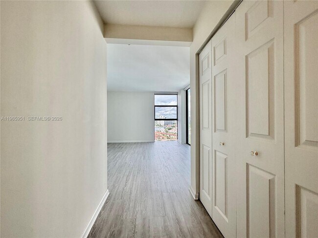 Building Photo - 20515 E Country Club Dr