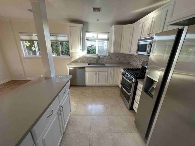 Building Photo - UPGRADED SMART HOME IN PRESTIGIOUS ENCINO VILLAGE!