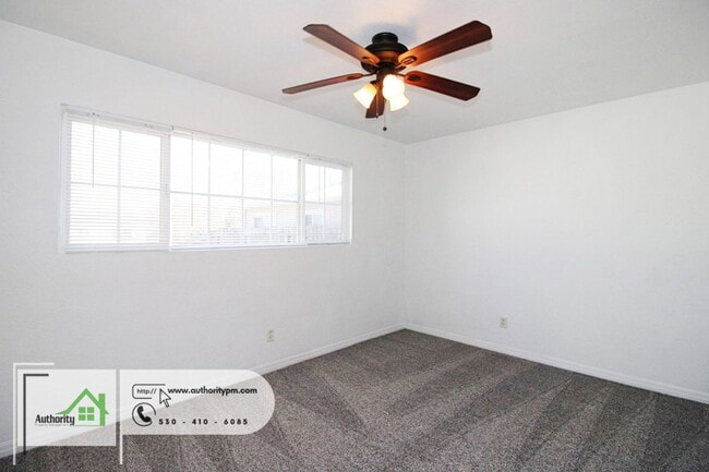 Building Photo - 2176 Oxford Rd