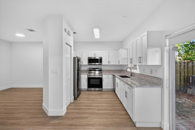 Building Photo - 21952 SW 93rd Pl