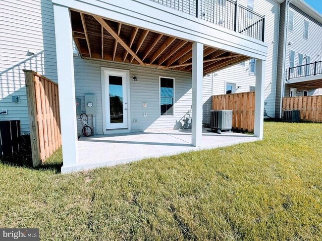 Building Photo - 122 Galaxy Pl