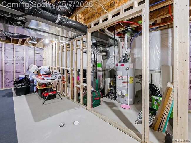 Building Photo - 8640 Quincy Dr