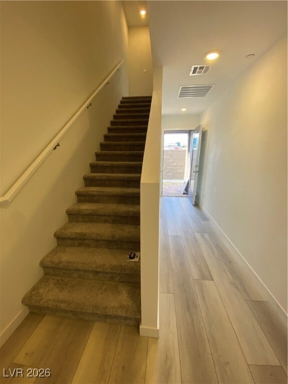 Building Photo - 9215 Sky Pointe Dr