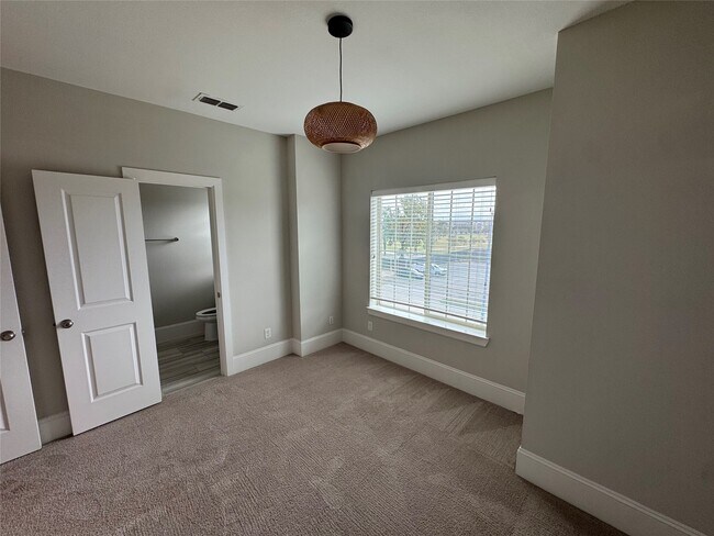 Building Photo - 6755 Highclere Manor Ln