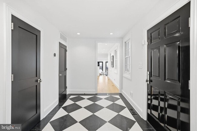 Building Photo - 3418 Reservoir Rd NW