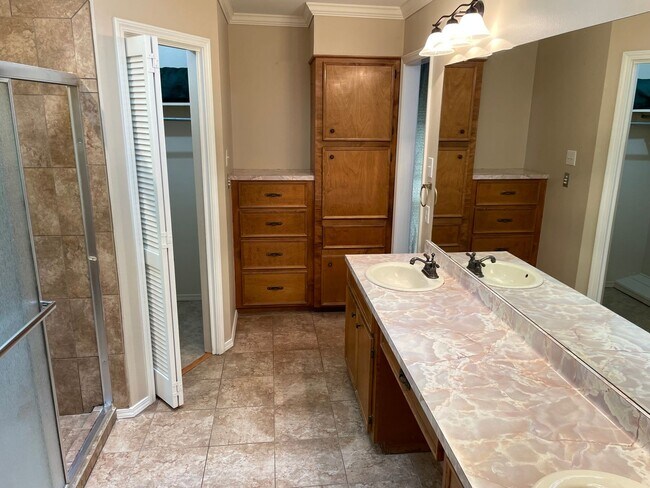 Building Photo - Beautiful 3 Bedroom Shreveport Home
