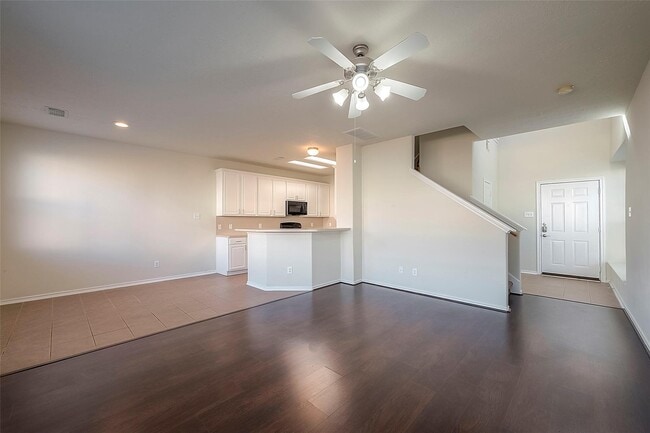 Building Photo - 14330 Fairbuff Ln