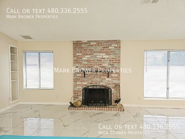 Building Photo - 643 W Medina Ave