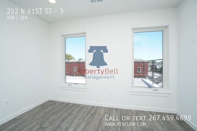 Building Photo - 252 N 61st St