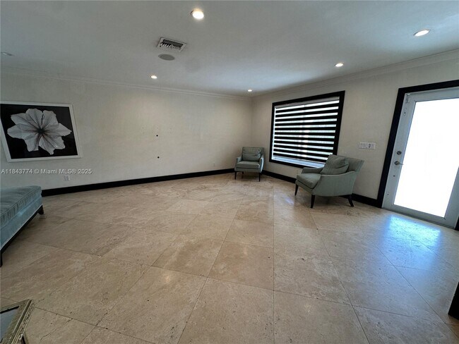 Building Photo - 9341 Dickens Ave