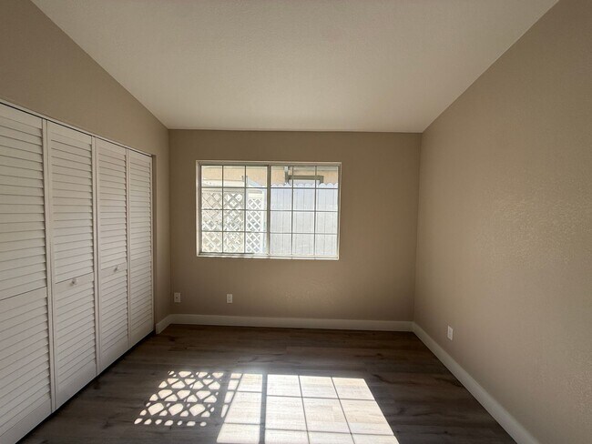Building Photo - Completely Remodeled Home