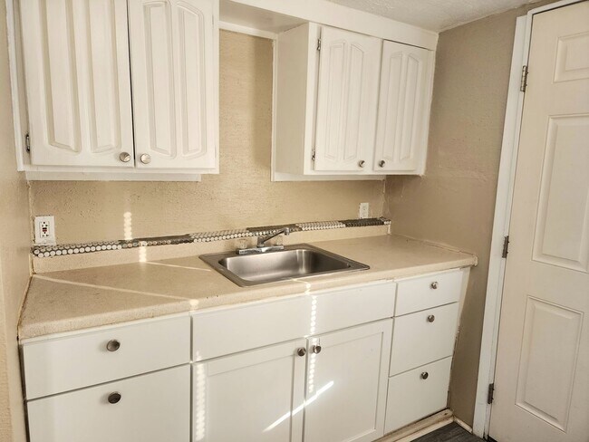 Building Photo - All Bills Paid!