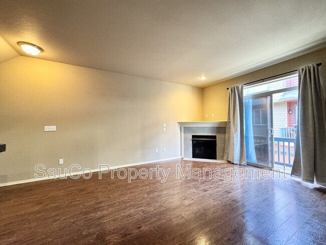 Building Photo - 1444 NE Redspire Ln
